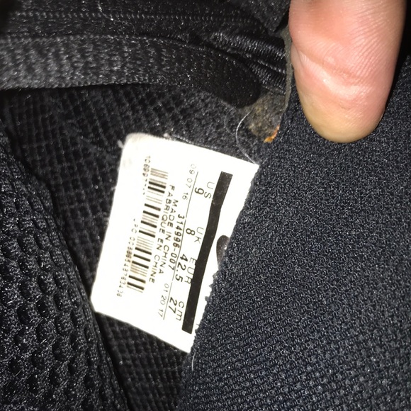 Shoes - Picture 3 of 4